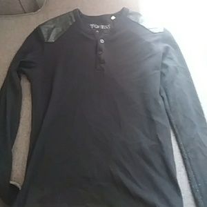 Guess long sleves shirt
